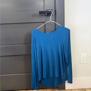 Athleta Women’s Blue Long Sleeve Top Size Large